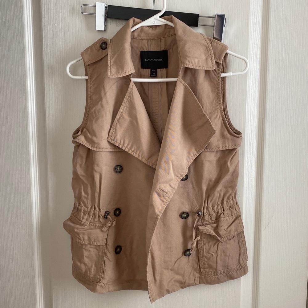 Banana Republic - tan sleeveless vest with buttons